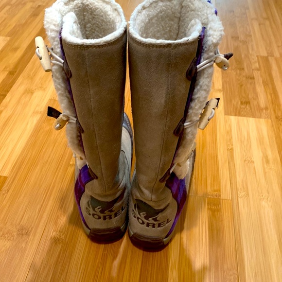 Fun winter boots!  Sorel - Picture 3 of 6